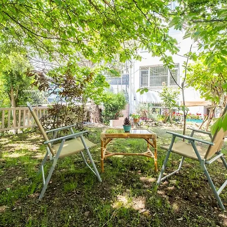 Flat With Garden Close To Coast In Uskudar Apartment Istanbul