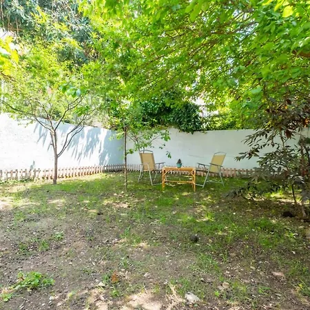 Apartment Flat With Garden Close To Coast In Uskudar Istanbul